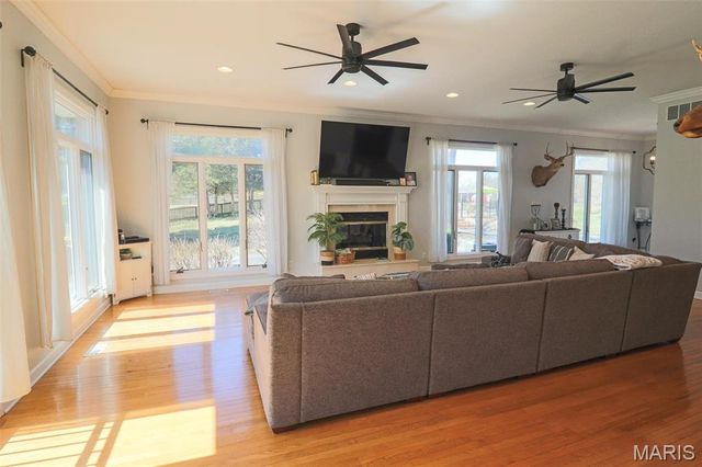 4 Valley, Carlinville, IL 62626