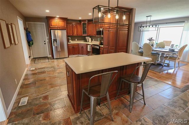 4 Valley, Carlinville, IL 62626