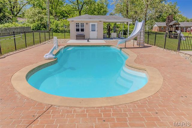 4 Valley, Carlinville, IL 62626