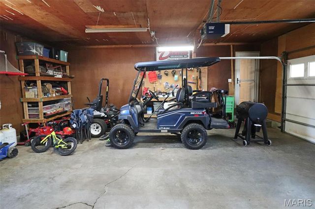 4 Valley, Carlinville, IL 62626