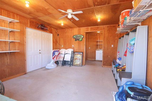 4 Valley, Carlinville, IL 62626