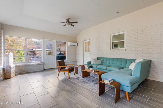 336 Lippi Boulevard, Lafayette, LA 70508