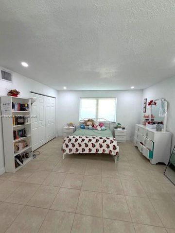 15825 E Bunche Park Drive, Miami Gardens, FL 33054