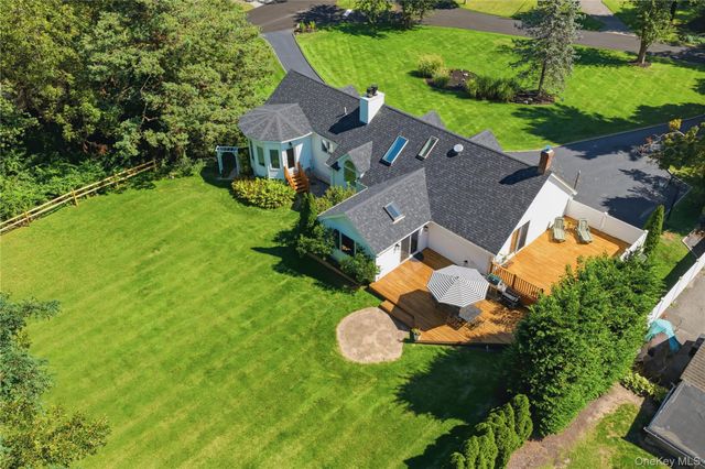 36 Arbutus Road, Greenlawn, NY 11740