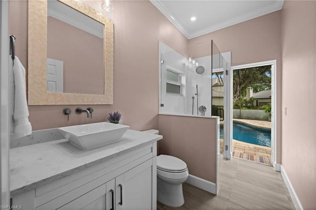 2035 Teagarden LN, Naples, FL 34110