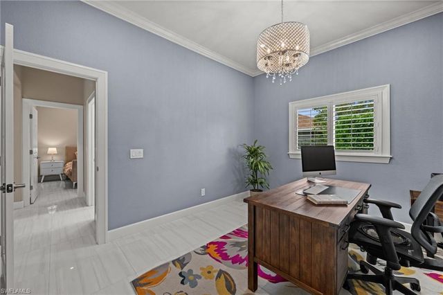 2035 Teagarden LN, Naples, FL 34110