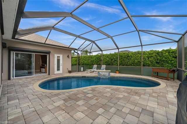 2035 Teagarden LN, Naples, FL 34110