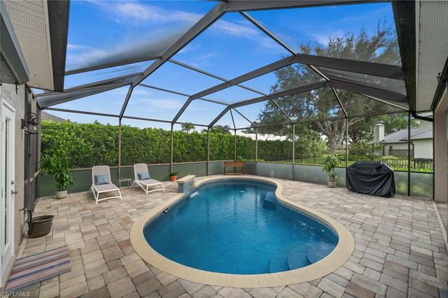 2035 Teagarden LN, Naples, FL 34110