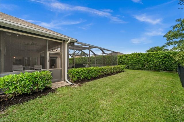 2035 Teagarden LN, Naples, FL 34110