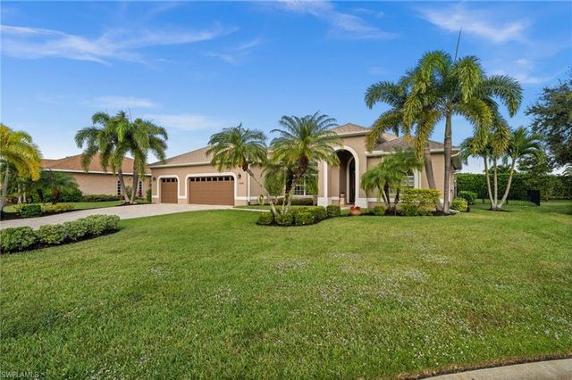 2035 Teagarden LN, Naples, FL 34110