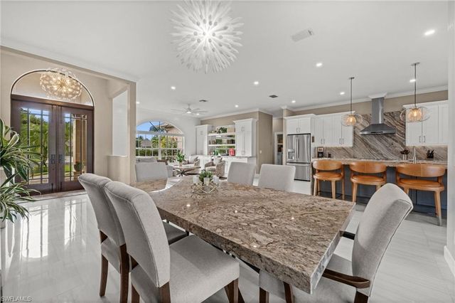 2035 Teagarden LN, Naples, FL 34110