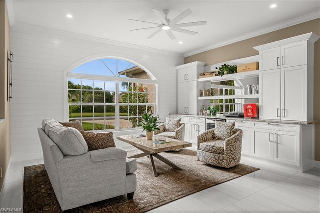 2035 Teagarden LN, Naples, FL 34110