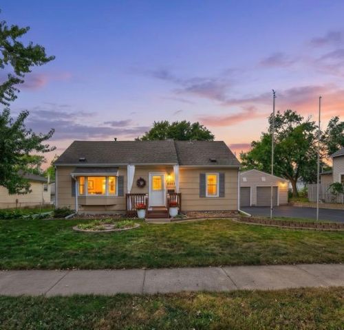 2908 Brunswick Avenue S, Saint Louis Park, MN 55416