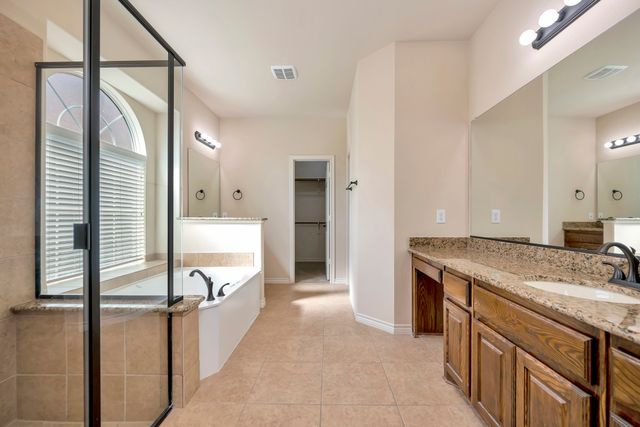 2805 Stackhouse Street, Fort Worth, TX 76244