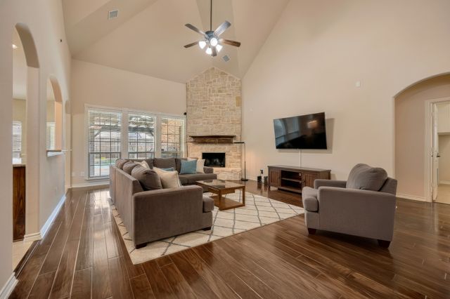 2805 Stackhouse Street, Fort Worth, TX 76244