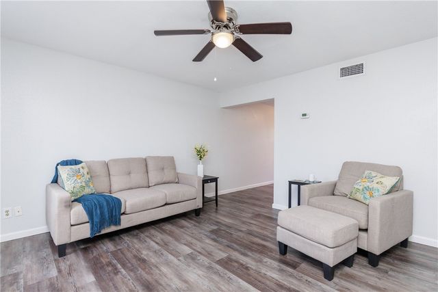6702 Everhart R104, Corpus Christi, TX 78413