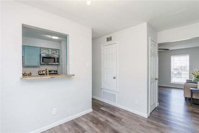 6702 Everhart R104, Corpus Christi, TX 78413