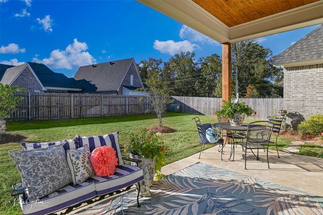 715 Julesburg Lane, Benton, LA 71006