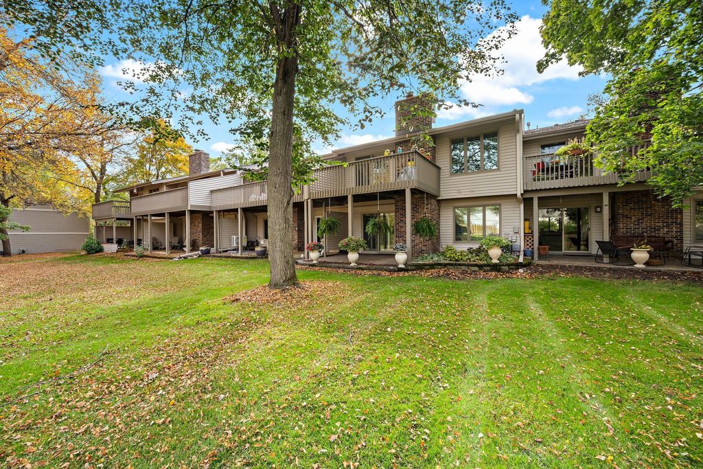 6304 Red Fox Lane, Edina, MN 55436 — exterior