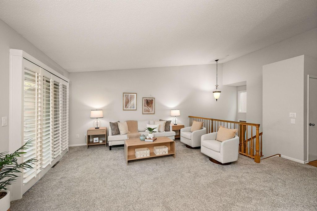 6304 Red Fox Lane, Edina, MN 55436 — photo 4