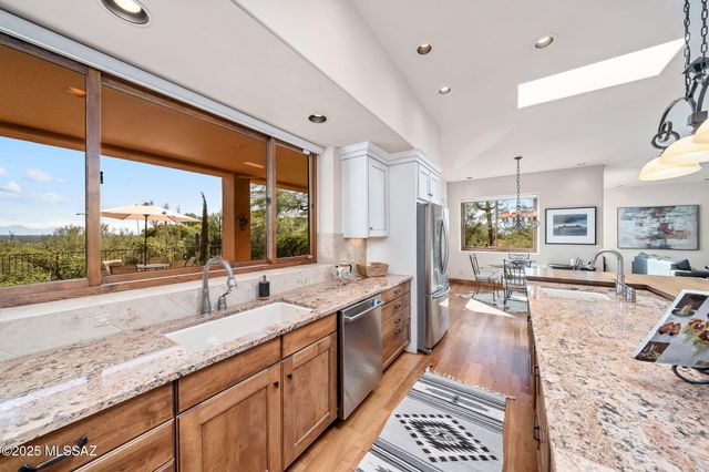 3851 E Placita Del Campeon, Tucson, AZ 85718