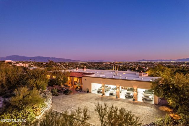 3851 E Placita Del Campeon, Tucson, AZ 85718