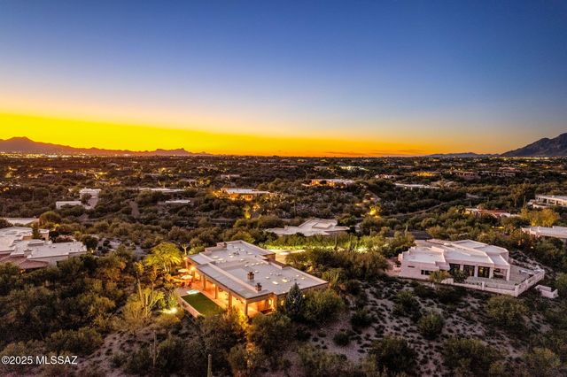 3851 E Placita Del Campeon, Tucson, AZ 85718