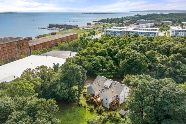 6 Ropewalk Court 8, Plymouth, MA 02360