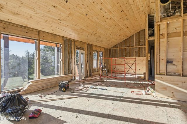 10322 Alex Bales Rd, Kodak, TN 37764