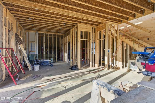 10322 Alex Bales Rd, Kodak, TN 37764