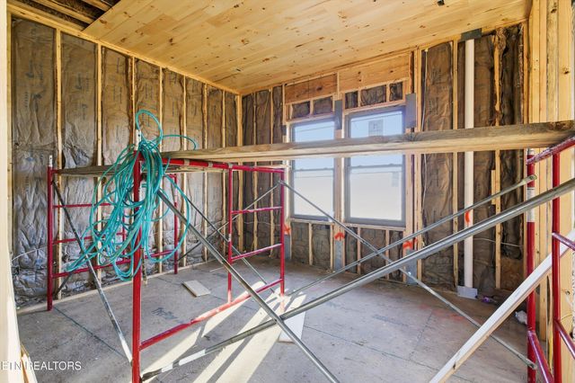 10322 Alex Bales Rd, Kodak, TN 37764