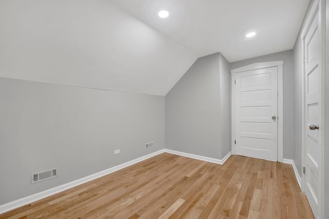 7825 S Ingleside Avenue, Chicago, IL 60619