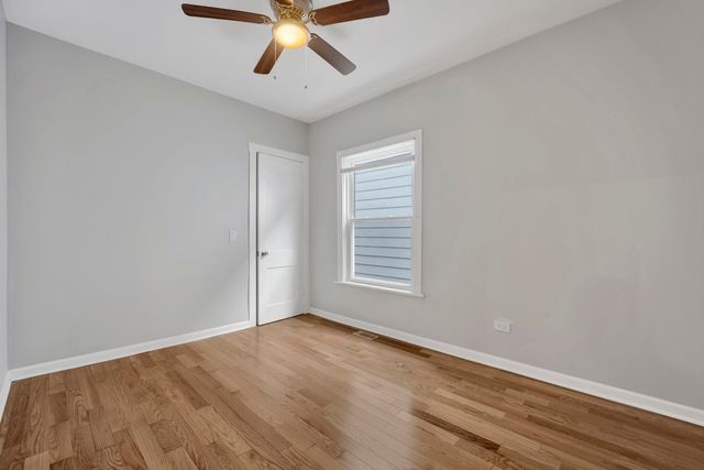 7825 S Ingleside Avenue, Chicago, IL 60619