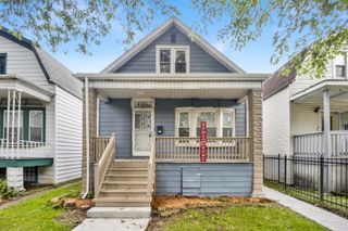 7825 S Ingleside Avenue, Chicago, IL 60619