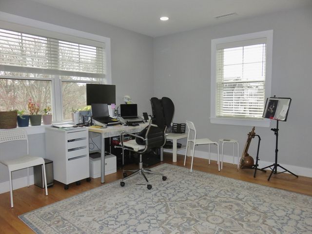 32 Gale St. 1, Waltham, MA 02453