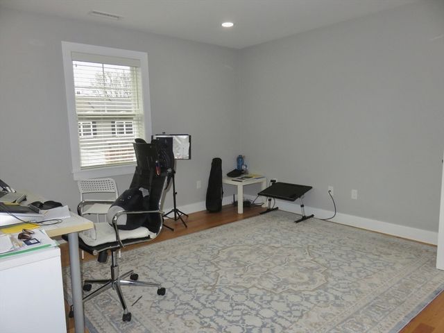 32 Gale St. 1, Waltham, MA 02453