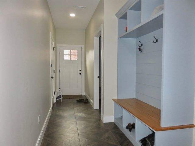 32 Gale St. 1, Waltham, MA 02453