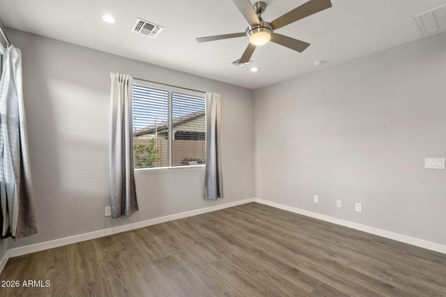 10768 W KINDERMAN Drive, Avondale, AZ 85323