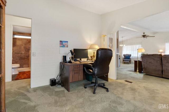 80 Eagle Lane, Bakersfield, CA 93308