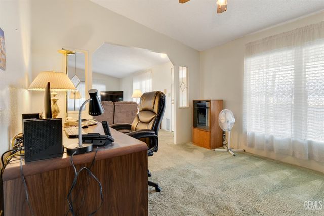 80 Eagle Lane, Bakersfield, CA 93308