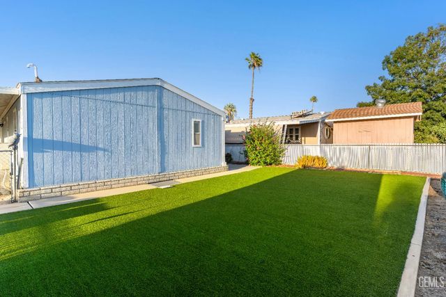 80 Eagle Lane, Bakersfield, CA 93308