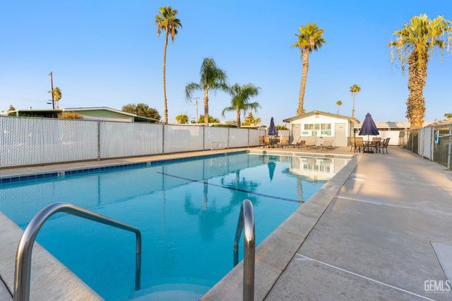 80 Eagle Lane, Bakersfield, CA 93308