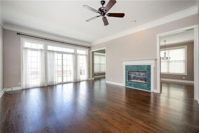 13733 Pembroke Circle, Leawood, KS 66224