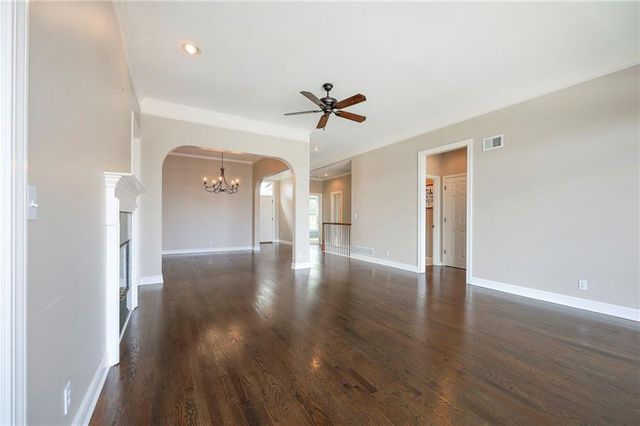 13733 Pembroke Circle, Leawood, KS 66224