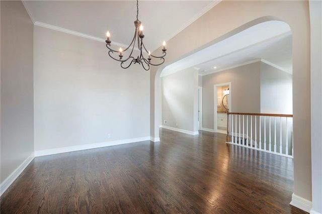 13733 Pembroke Circle, Leawood, KS 66224