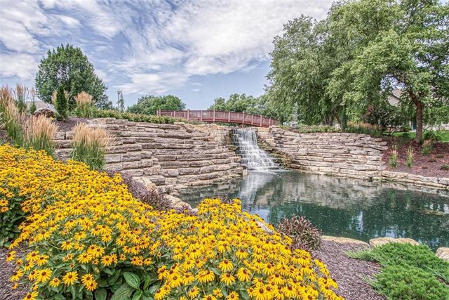 13733 Pembroke Circle, Leawood, KS 66224