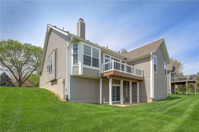 13733 Pembroke Circle, Leawood, KS 66224
