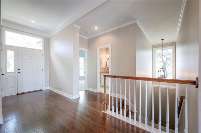 13733 Pembroke Circle, Leawood, KS 66224