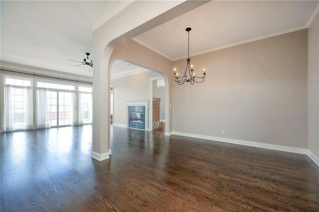 13733 Pembroke Circle, Leawood, KS 66224