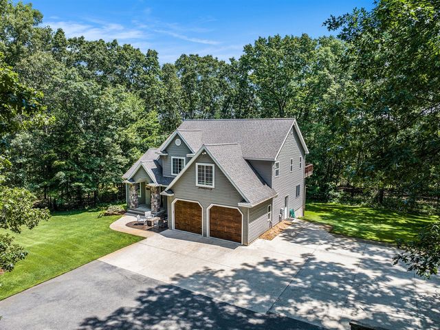 9500 Annie Lane, Newaygo, MI 49337